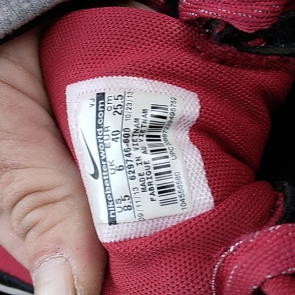 Nike force shoes with built in wedge red and black size 8.5 - Picture 3 of 3